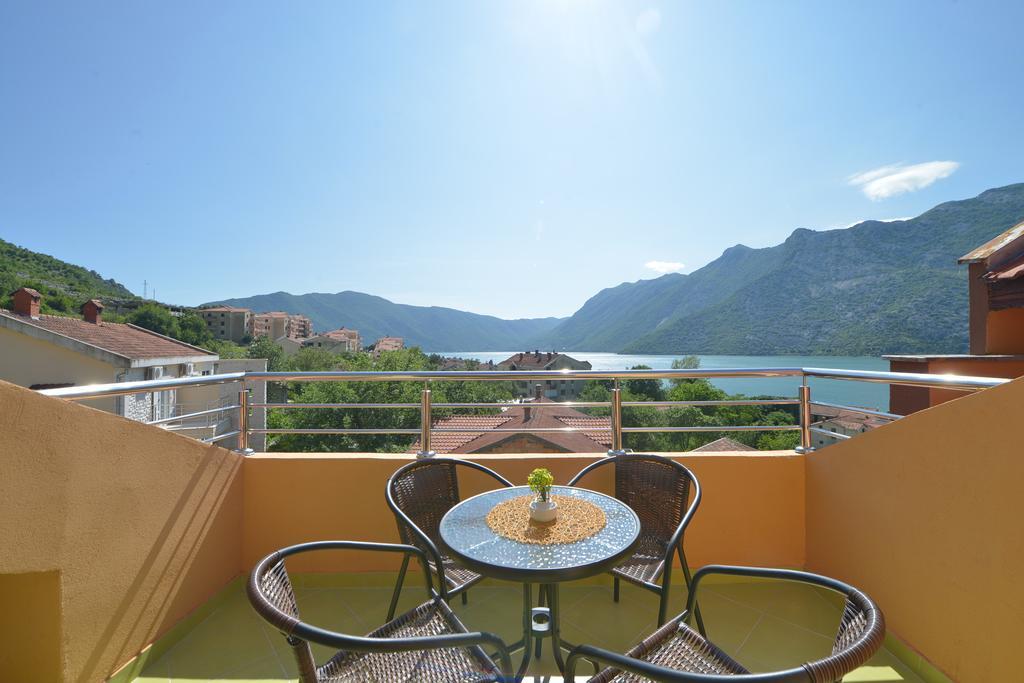 Apartments Villa Illyrik Risan Exterior photo